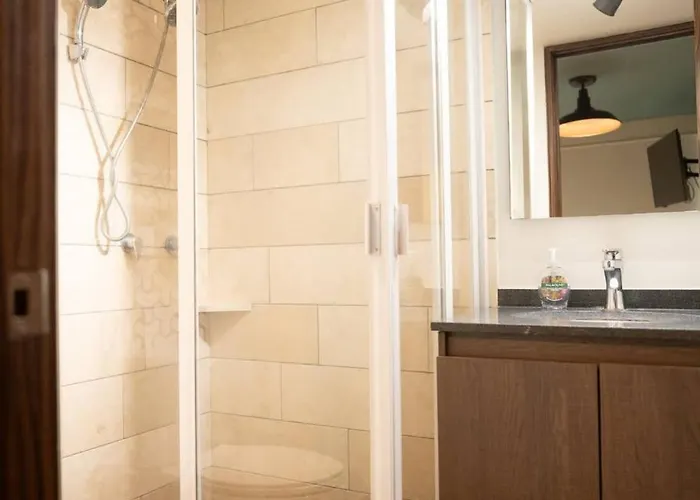 Stylish 2br-2ba Near Plaza De Toros Apartment *